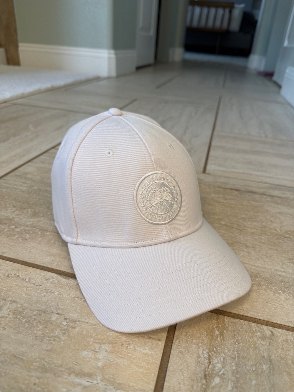Canada Goose Tonal Cap Hat White Logo Baseball‎ Hat Unisex L/XL